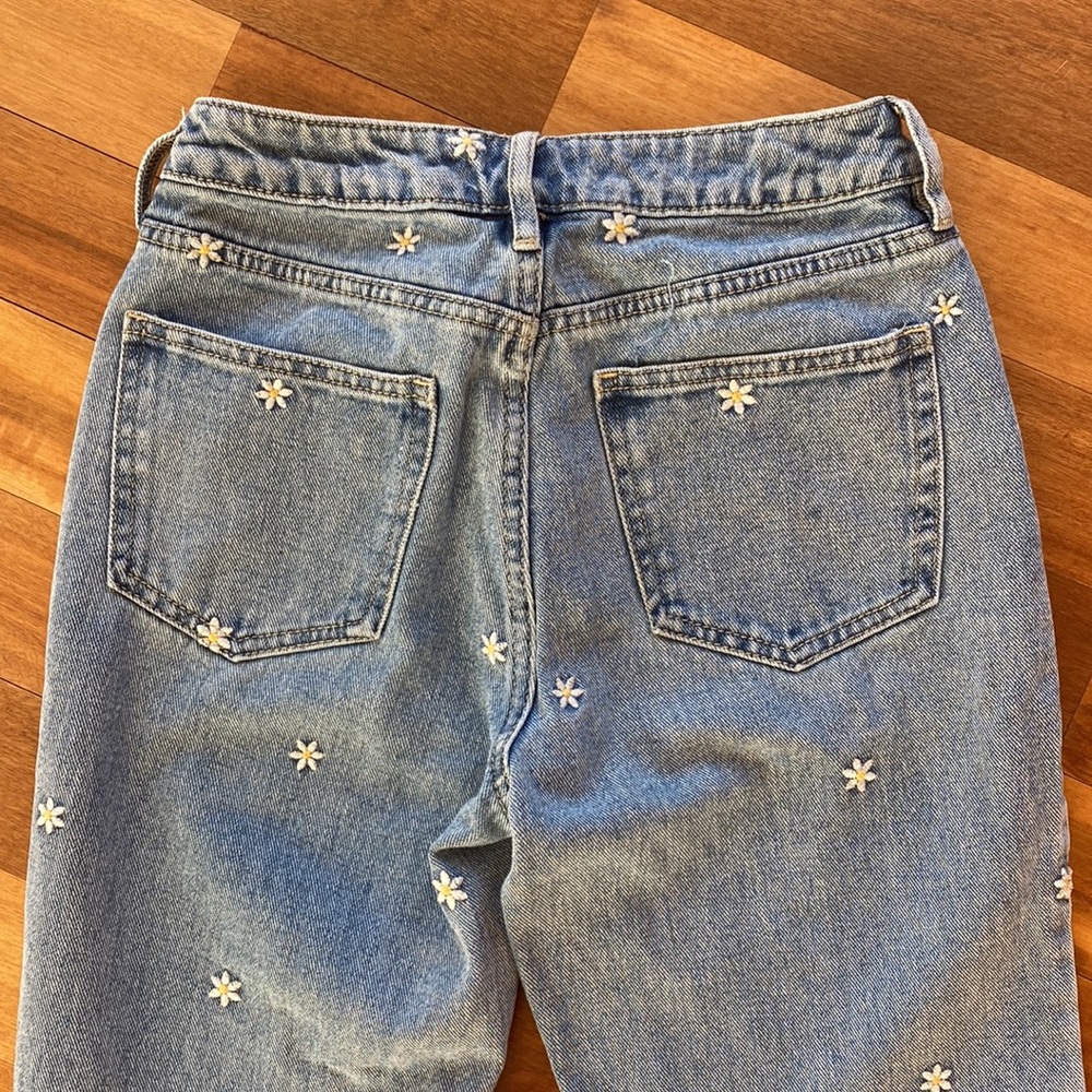 PacSun size 24 Mom Jeans w/ flowers - Picture 5 of 5